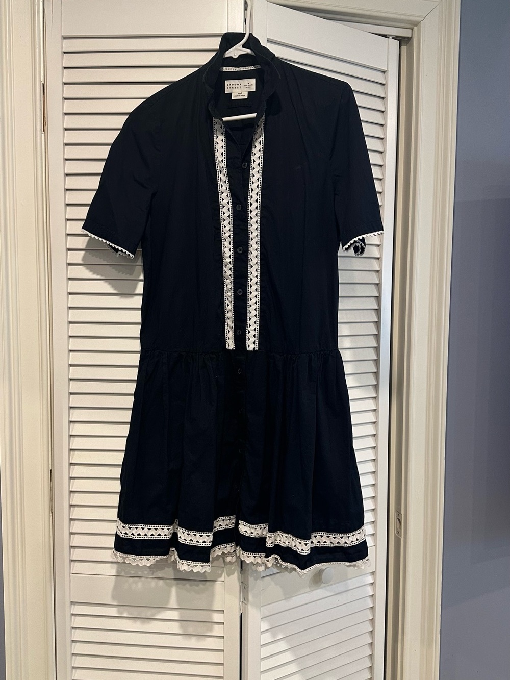 kate spade navy dress with white lace accents